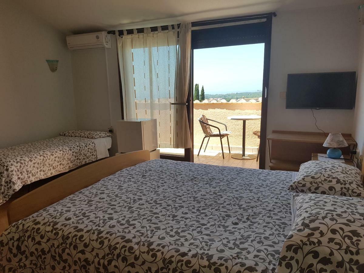 Rooms Siesta Пореч Екстериор снимка
