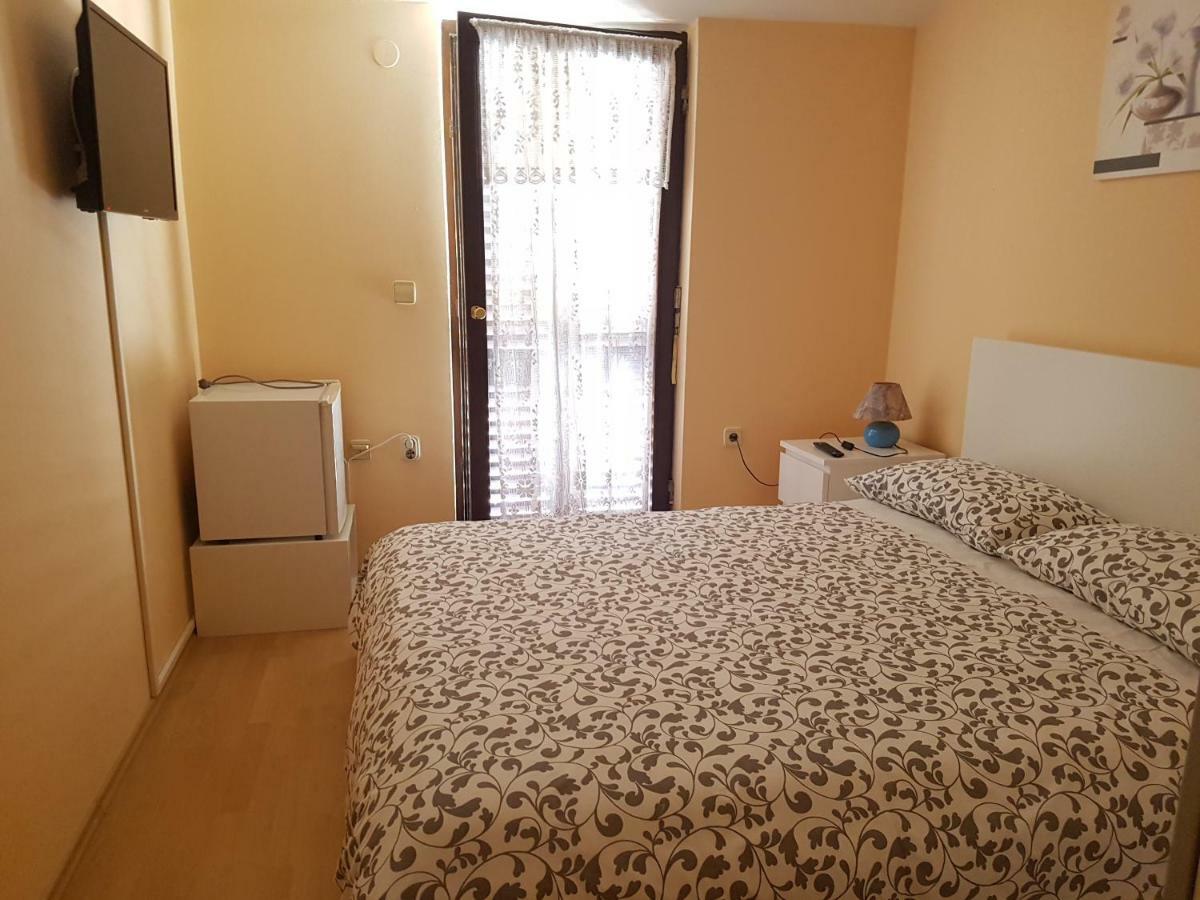 Rooms Siesta Пореч Екстериор снимка